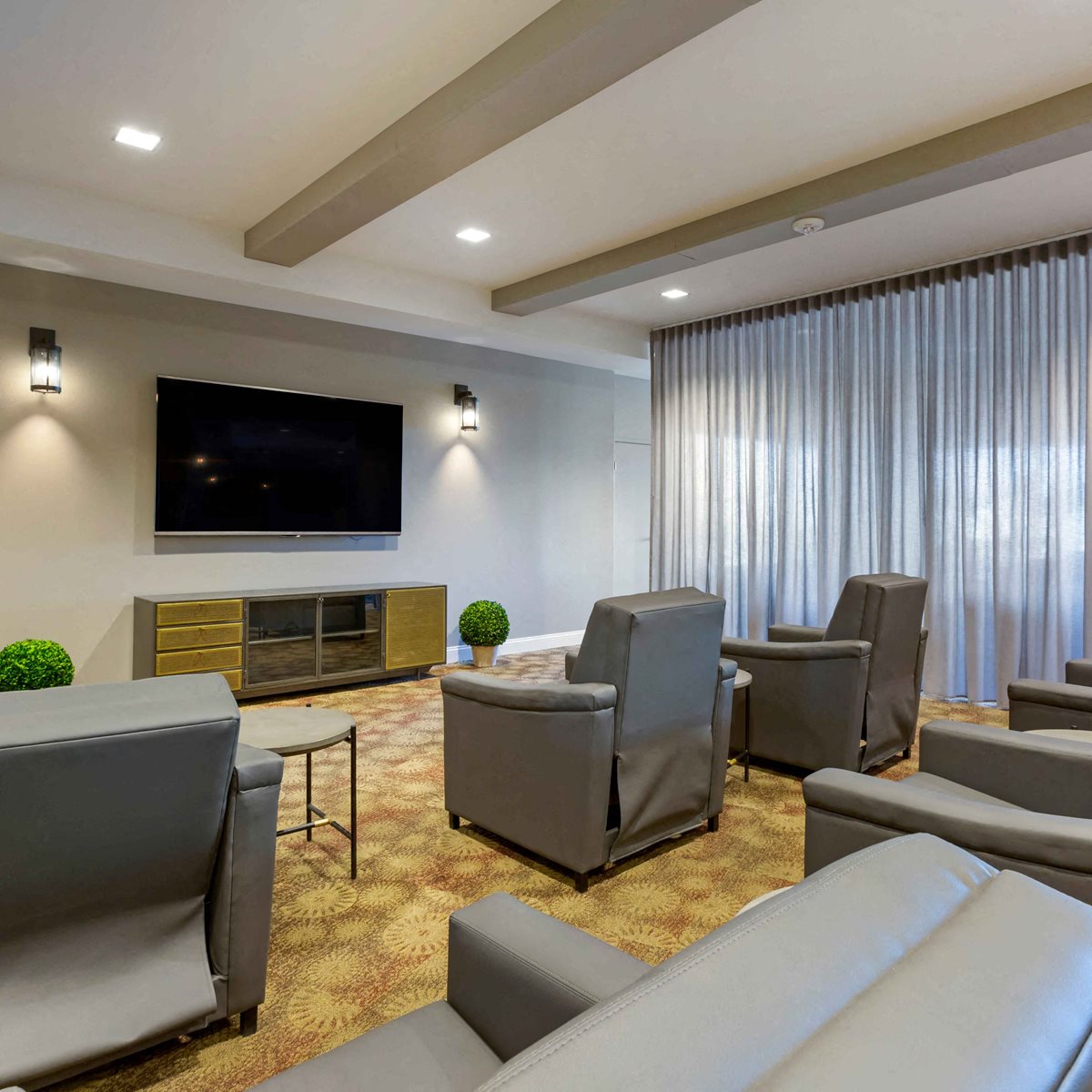 The Rays At Vegas Towers Apartments